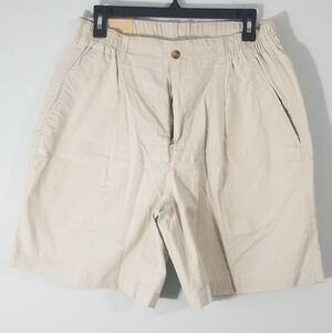 Kittery Trading Post Mens Shorts. NWT. Size Waist 32" Inseam 7.5". Relaxed Fit.